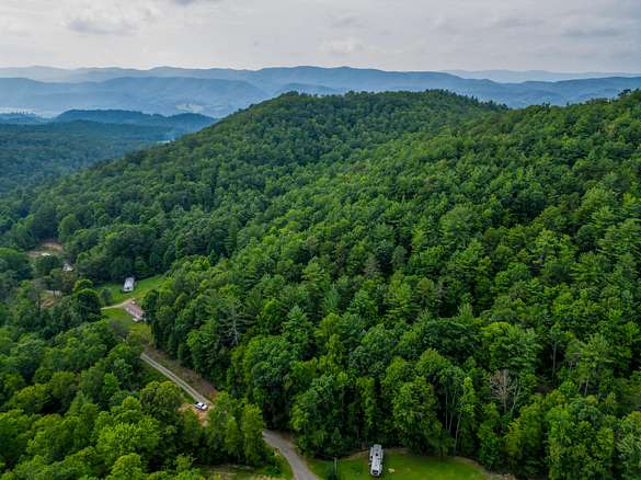 9 Acres of Land for Sale in Mountain City, Tennessee