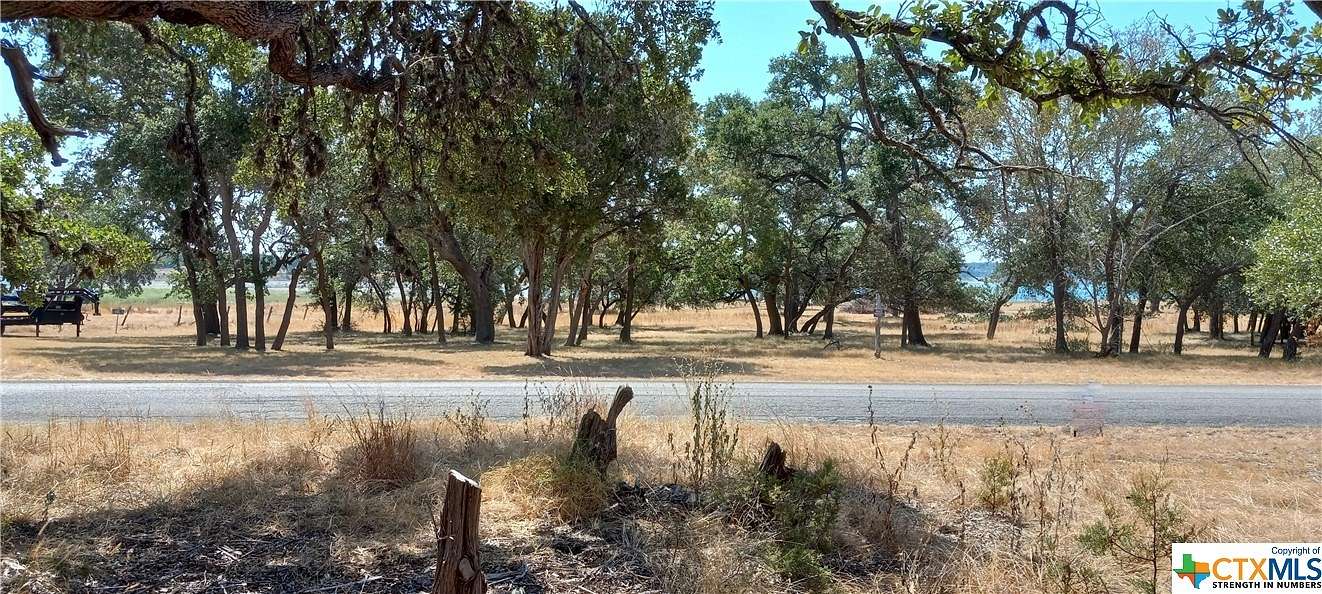 1.09 Acres of Residential Land for Sale in Canyon Lake, Texas