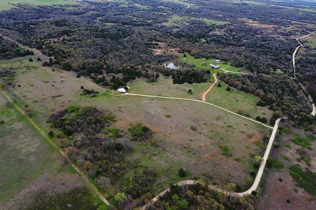 50 Acres of Land with Home for Sale in Whitesboro, Texas