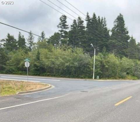 13.5 Acres of Recreational Land for Sale in Florence, Oregon