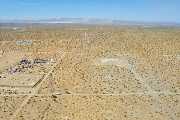 7.6 Acres of Land for Sale in Phelan, California