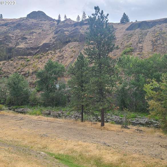 4.5 Acres of Residential Land for Sale in La Grande, Oregon