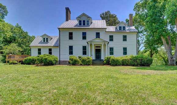 60.8 Acres of Land with Home for Sale in Birdsnest, Virginia