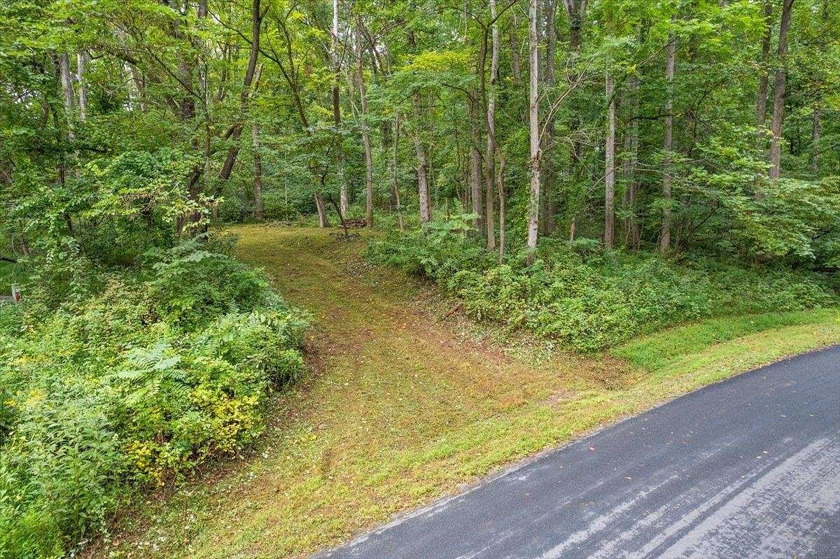 1.2 Acres of Residential Land for Sale in Nellysford, Virginia