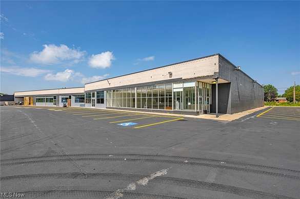 8 Acres of Improved Commercial Land for Lease in Lorain, Ohio
