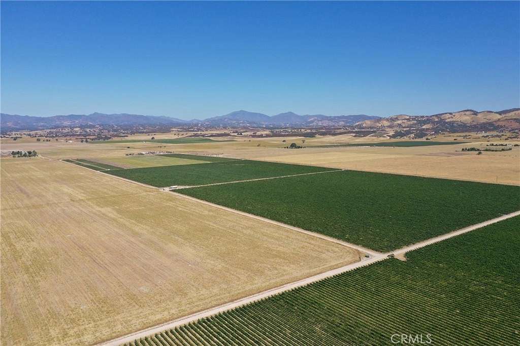 121 Acres of Land for Sale in Lockwood, California