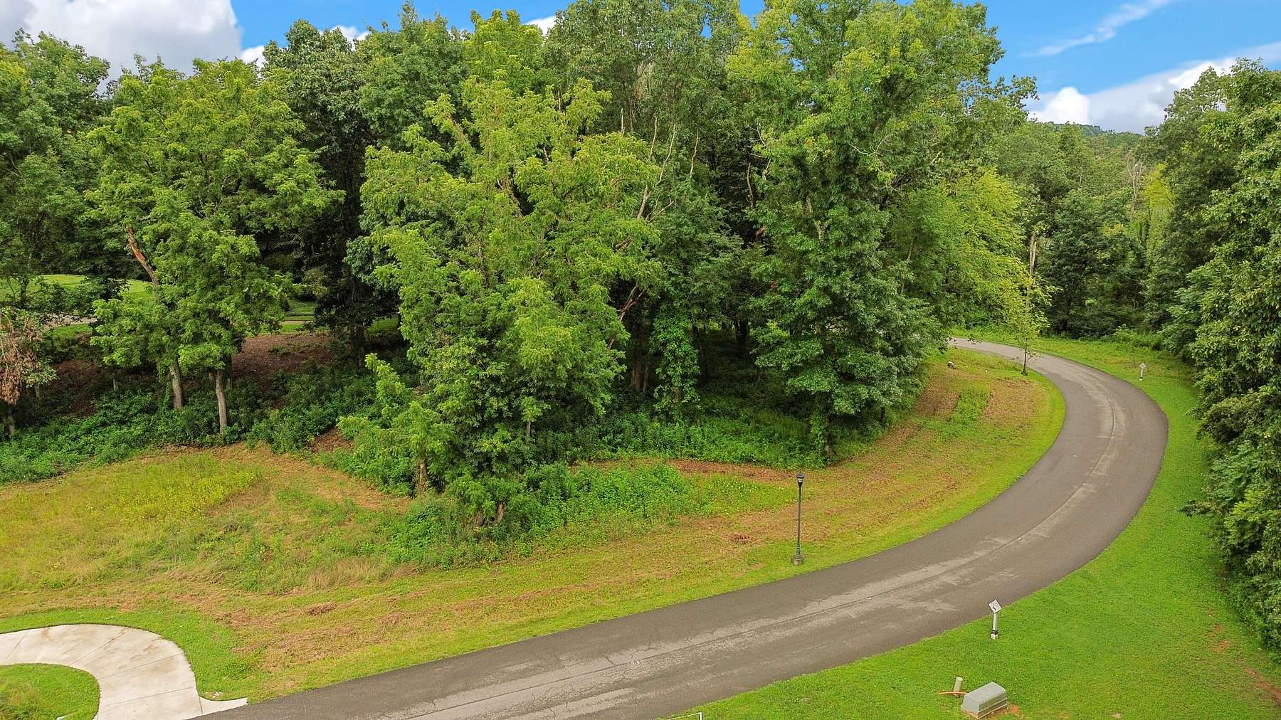 0.96 Acres of Residential Land for Sale in Bristol, Virginia