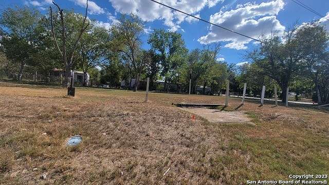 0.26 Acres of Residential Land for Sale in Pleasanton, Texas