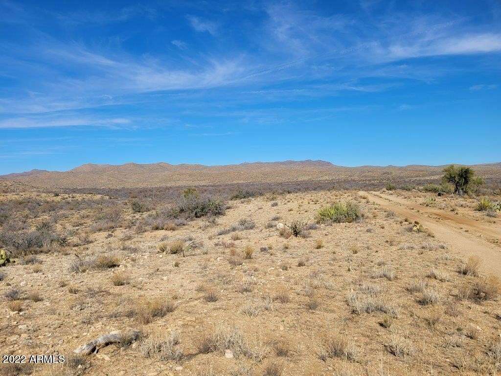 10.01 Acres of Land for Sale in Congress, Arizona