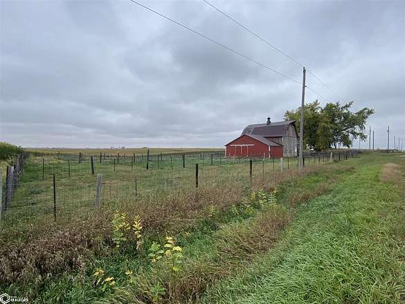 3.7 Acres of Residential Land for Sale in Union, Iowa