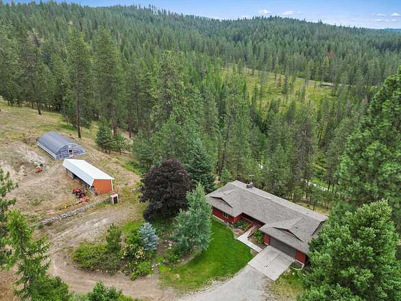 9.2 Acres of Land with Home for Sale in Spokane, Washington