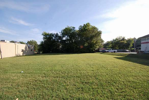 0.36 Acres of Mixed-Use Land for Sale in Lexington, Tennessee