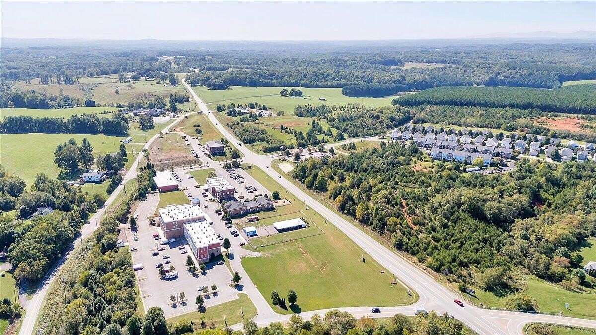 0.07 Acres of Commercial Land for Sale in Moneta, Virginia