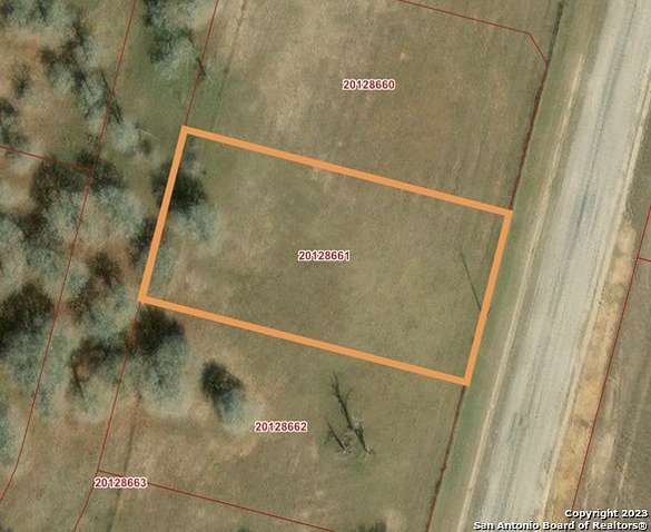 1.1 Acres of Residential Land for Sale in La Vernia, Texas
