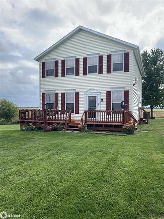 5.8 Acres of Land with Home for Sale in Fairfield, Iowa