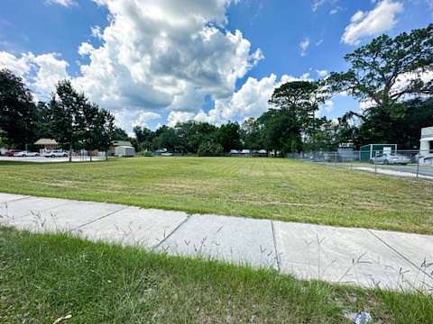 0.63 Acres of Commercial Land for Sale in Mayo, Florida