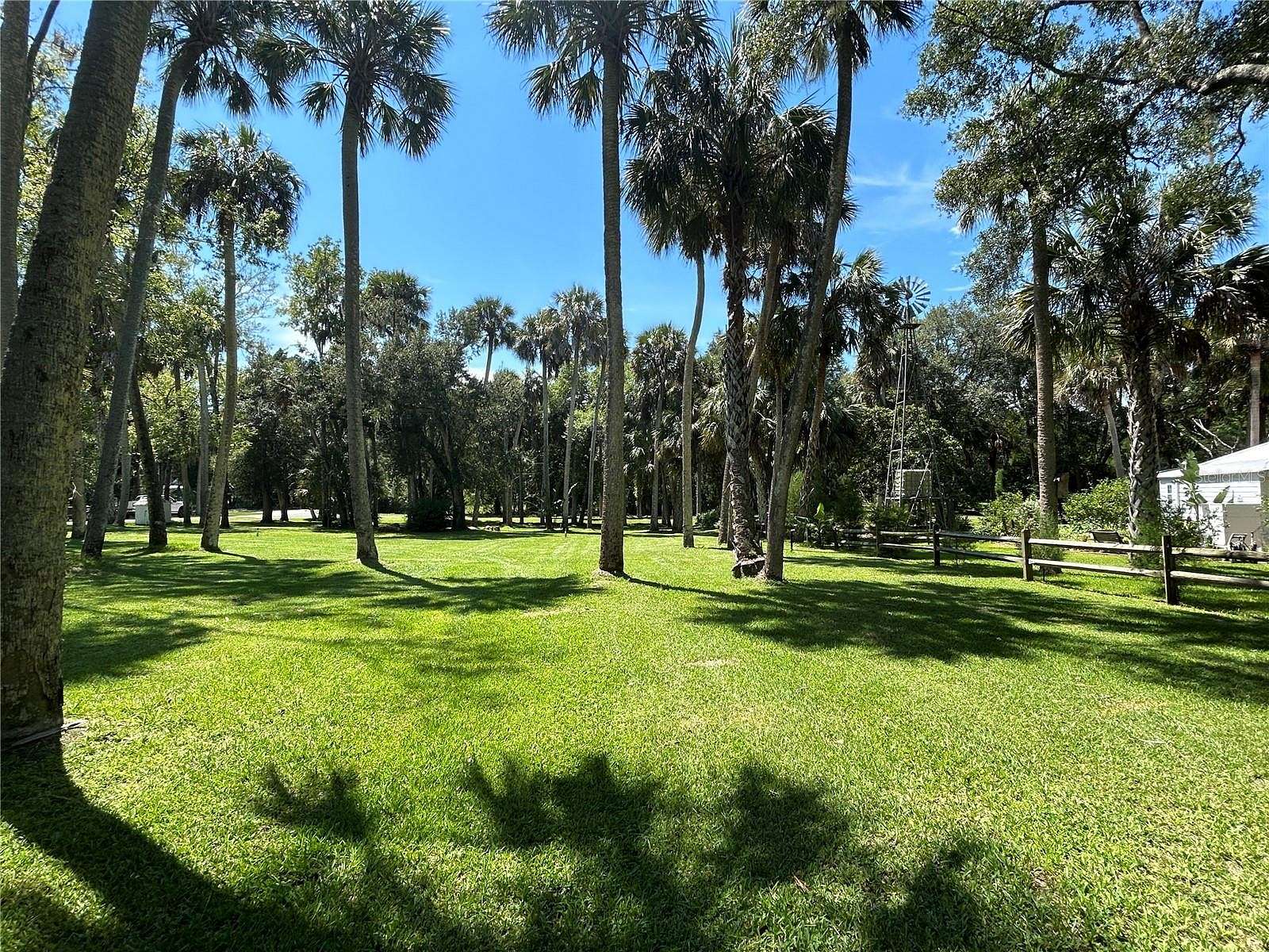 0.75 Acres of Residential Land for Sale in Inglis, Florida