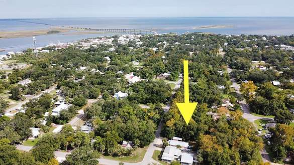 0.14 Acres of Mixed-Use Land for Sale in Apalachicola, Florida