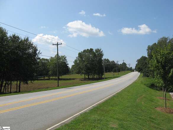 4 Acres of Commercial Land for Sale in Simpsonville, South Carolina