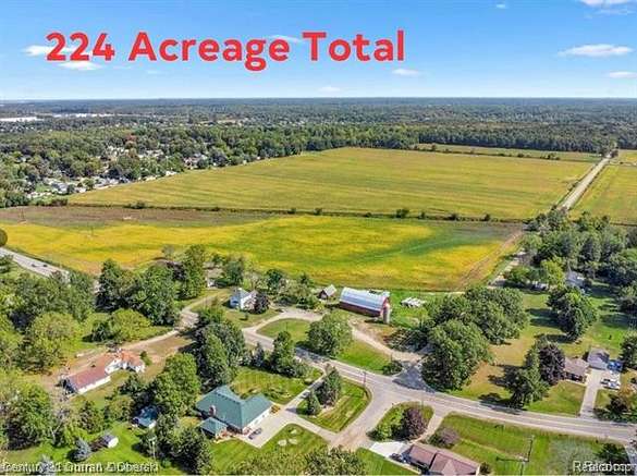 224 Acres of Land for Sale in New Boston, Michigan