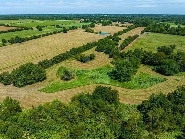 12.4 Acres of Recreational & Residential Land for Sale in Blossom, Texas
