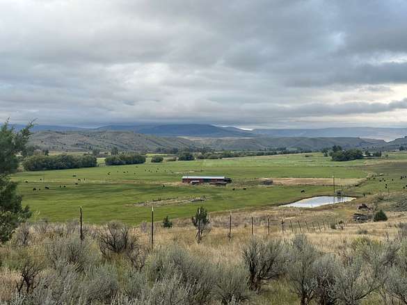 483 Acres of Land for Sale in Baker City, Oregon