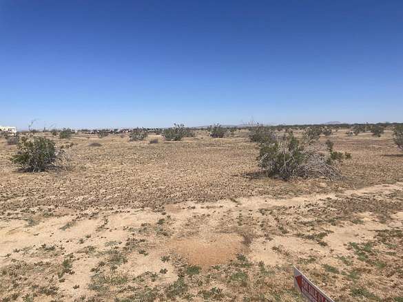 2.5 Acres of Land for Sale in North Edwards, California