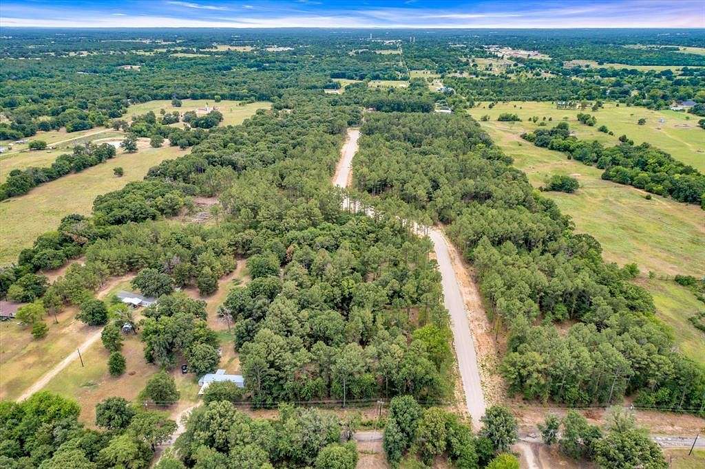 1.5 Acres of Residential Land for Sale in Grand Saline, Texas