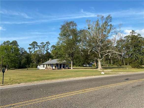 2 Acres of Commercial Land for Sale in Springfield, Louisiana