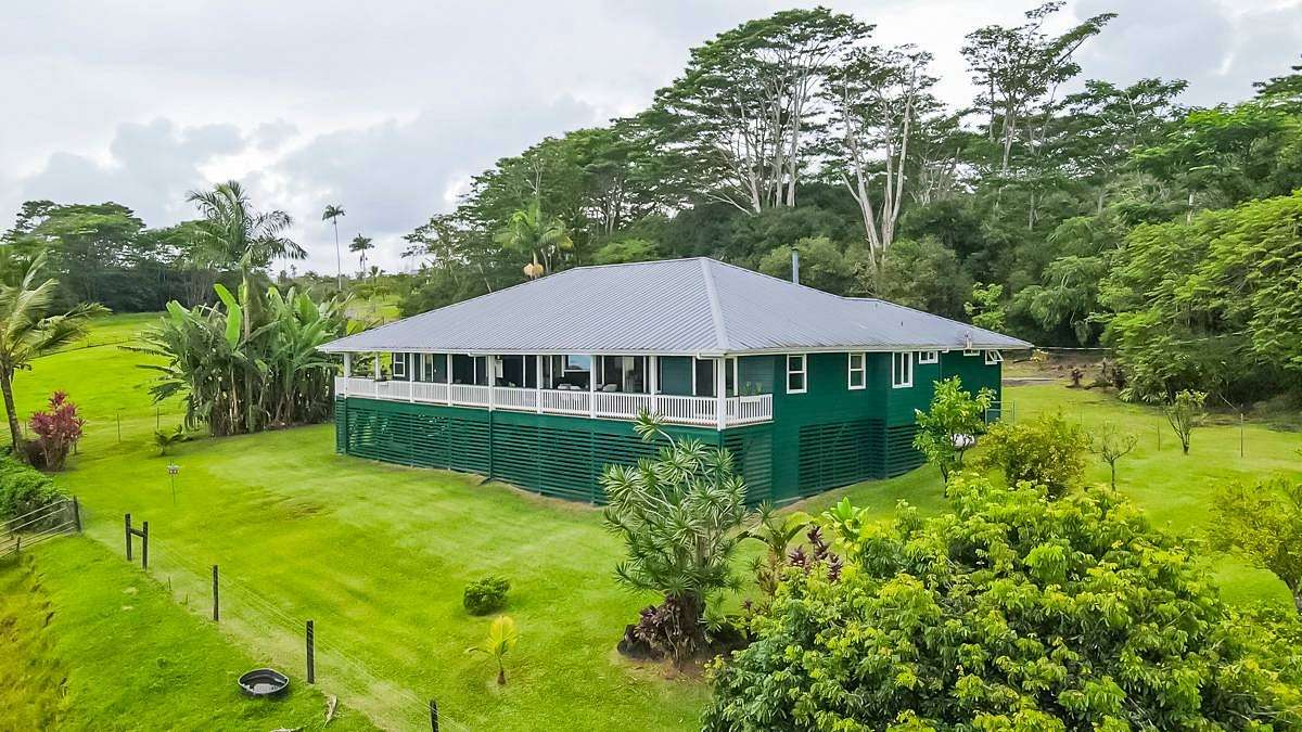 6.7 Acres of Land with Home for Sale in Hilo, Hawaii