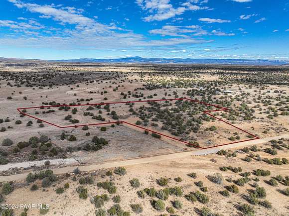 8.7 Acres of Residential Land for Sale in Paulden, Arizona