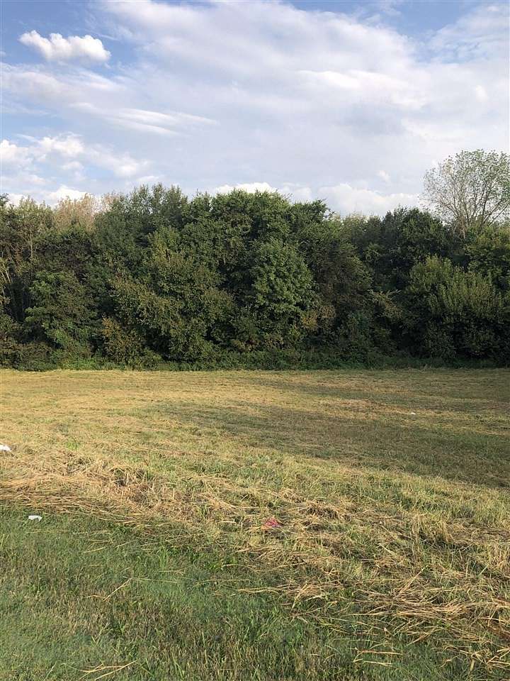 8.9 Acres of Commercial Land for Sale in Franklin, Kentucky