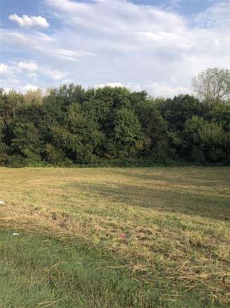 8.9 Acres of Commercial Land for Sale in Franklin, Kentucky