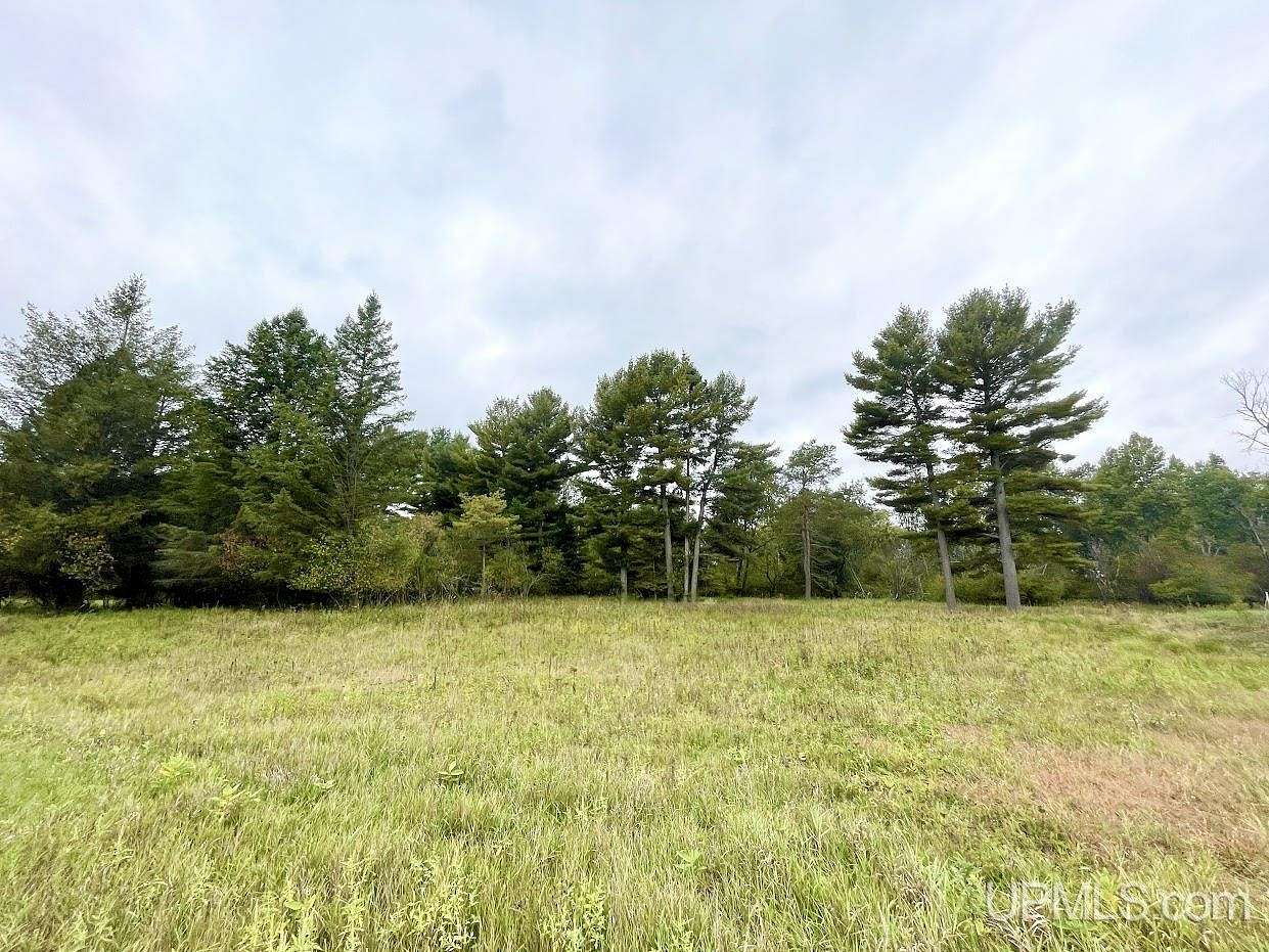 0.35 Acres of Residential Land for Sale in Escanaba, Michigan