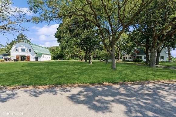 2.9 Acres of Residential Land with Home for Sale in Bloomfield Town, Wisconsin