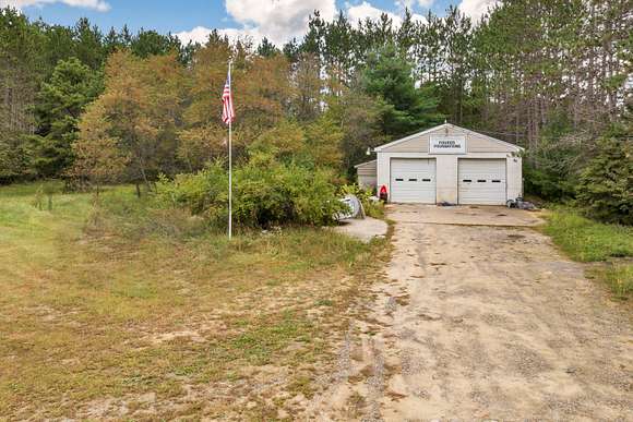 0.92 Acres of Residential Land for Sale in Berwick, Maine
