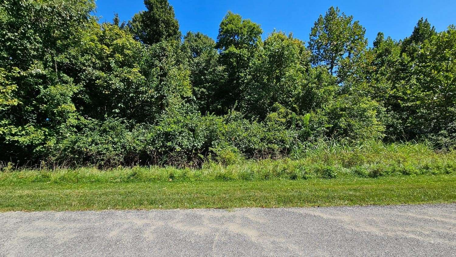 1 Acre of Residential Land for Sale in Aurora, Indiana