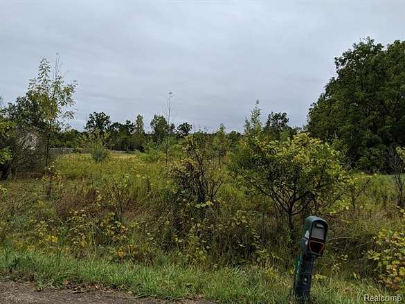 1.1 Acres of Residential Land for Sale in Grand Blanc, Michigan