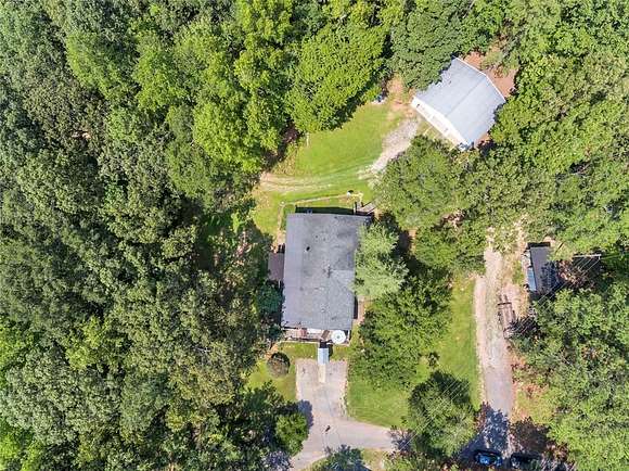11.7 Acres of Land with Home for Sale in Winston, Georgia