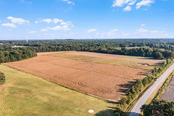 6.6 Acres of Residential Land for Sale in Medina, Tennessee