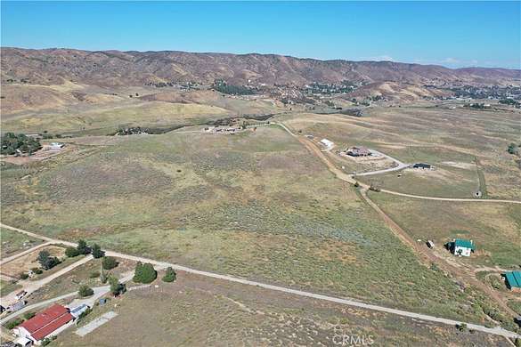 10 Acres of Agricultural Land for Sale in Leona Valley, California