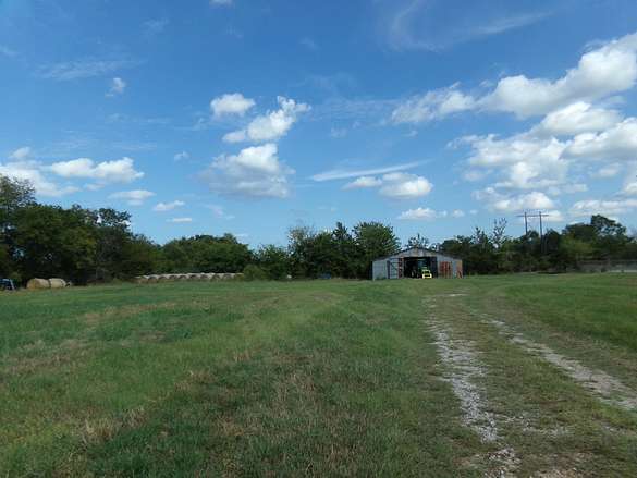 232 Acres of Recreational Land & Farm for Sale in Blossom, Texas
