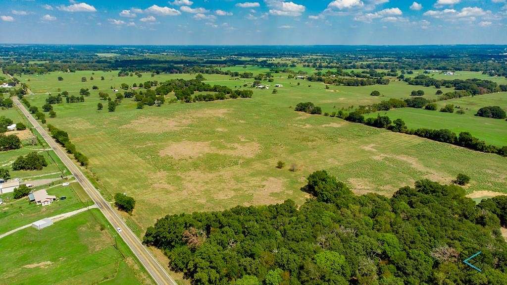 10.4 Acres of Land for Sale in Eustace, Texas