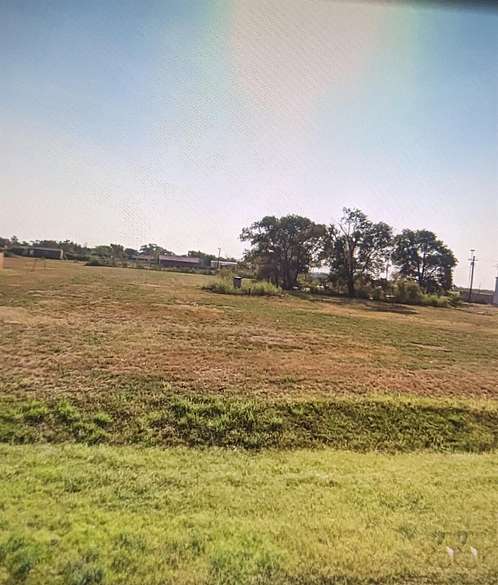 1.5 Acres of Land for Sale in Smyer, Texas