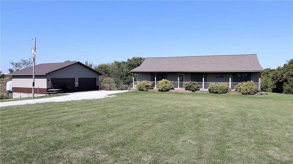 18 Acres of Recreational Land with Home for Sale in Chariton, Iowa
