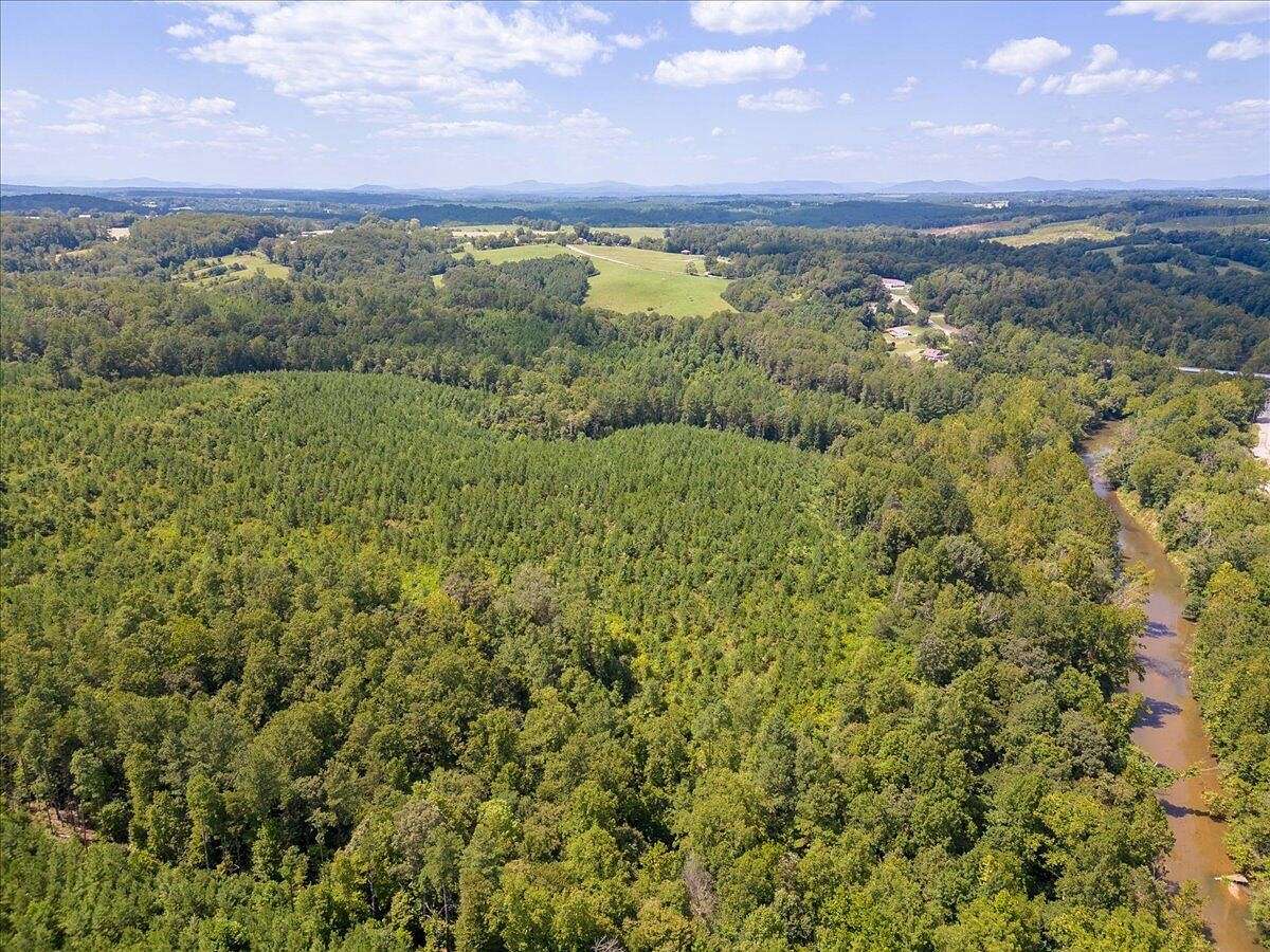 19.5 Acres of Agricultural Land for Sale in Huddleston, Virginia