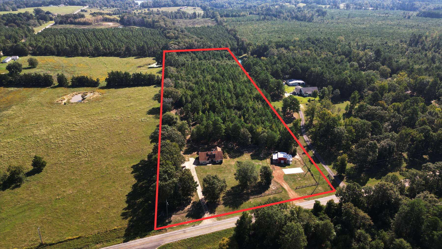 10 Acres of Recreational Land with Home for Sale in Atlanta, Texas