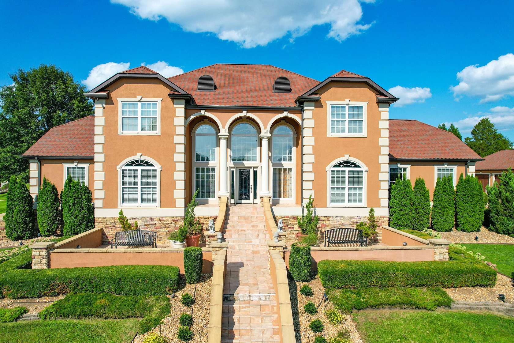 10.7 Acres of Land with Home for Sale in Bristol, Tennessee