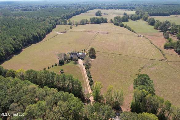 445 Acres of Improved Agricultural Land for Sale in Pelahatchie, Mississippi