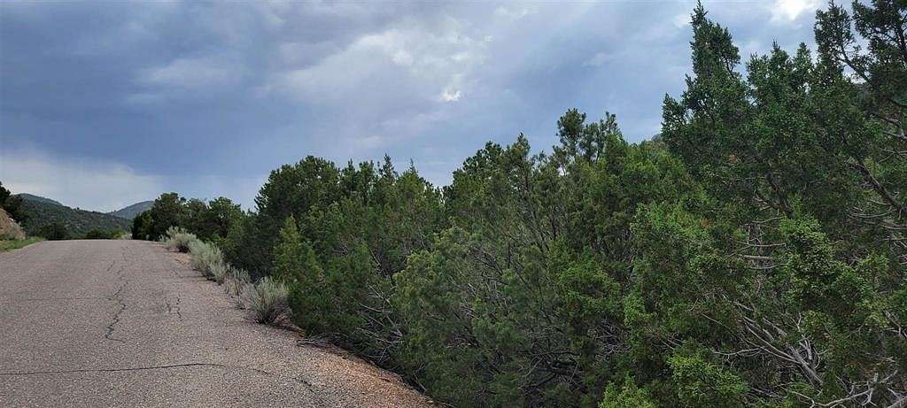 2.4 Acres of Residential Land for Sale in Santa Fe, New Mexico